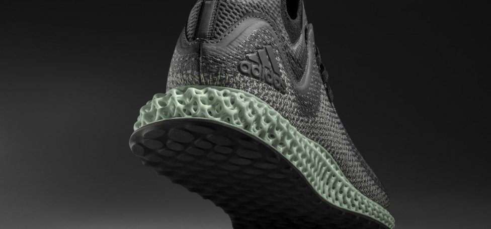 Сделаны "из воздуха и света" : adidas запускает в продажу 4D-кроссовки 