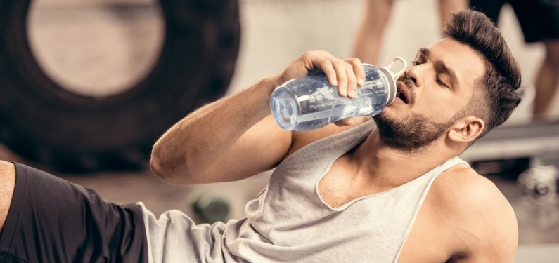 Пить или не пить: вода во время тренировки